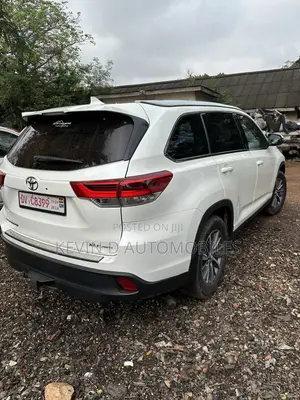 Toyota Highlander XLE 2019 White