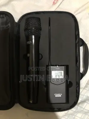 Comica Handheld Mic for Content Creation - Street Interviews