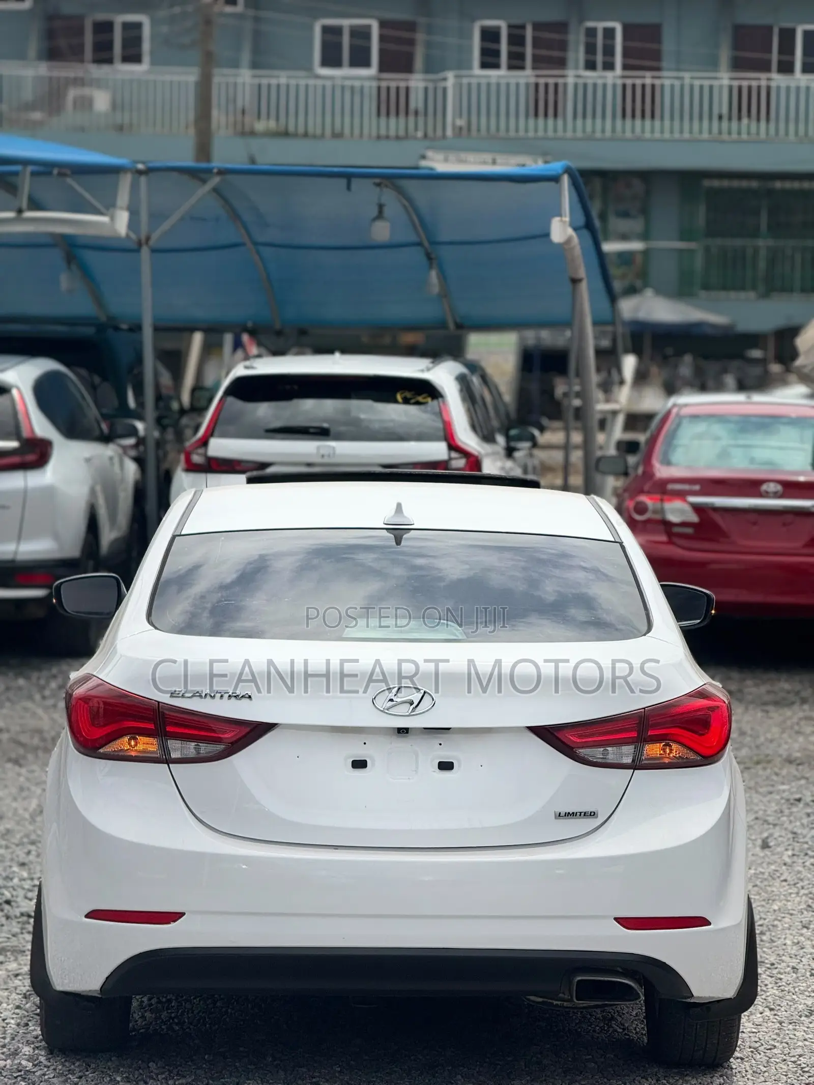 Hyundai Elantra Limited Sedan FWD (1.8L 4cyl 6A) 2016 White