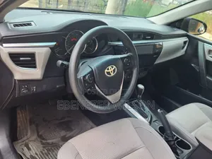 Toyota Corolla 2016 Green