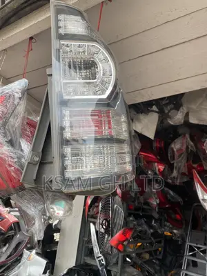 Voxy 2013 Taillights