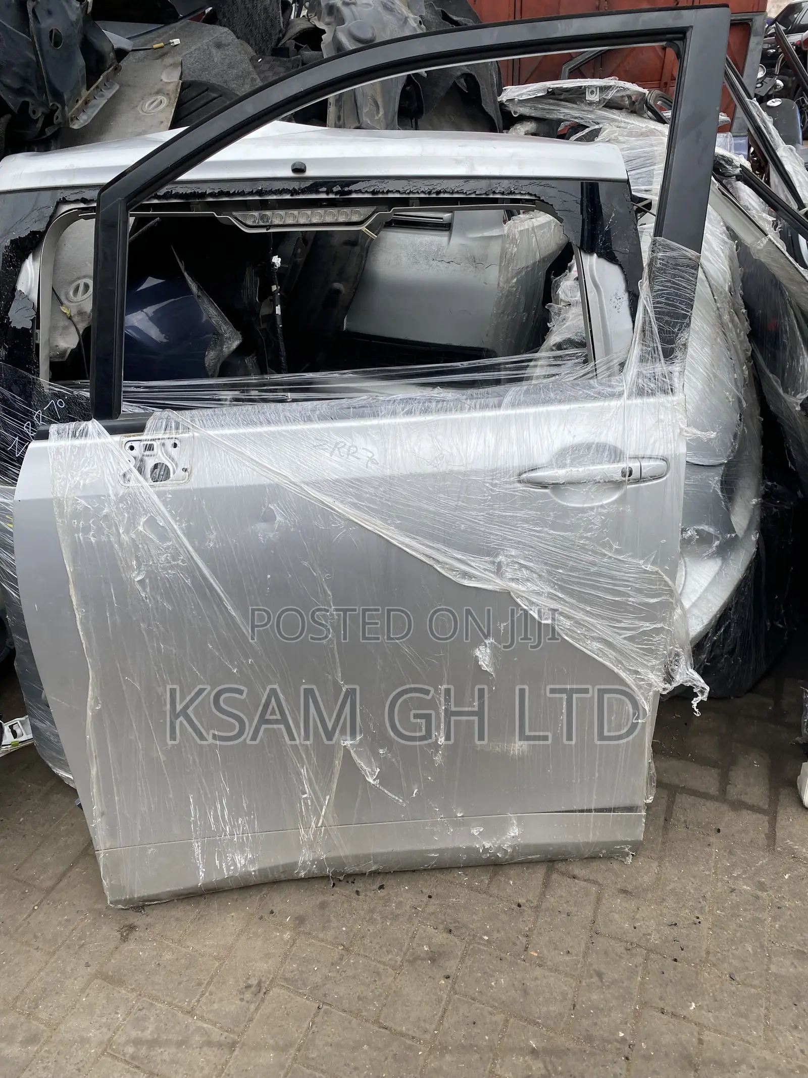 Toyota Voxy 2010 and 2013 Doors Set