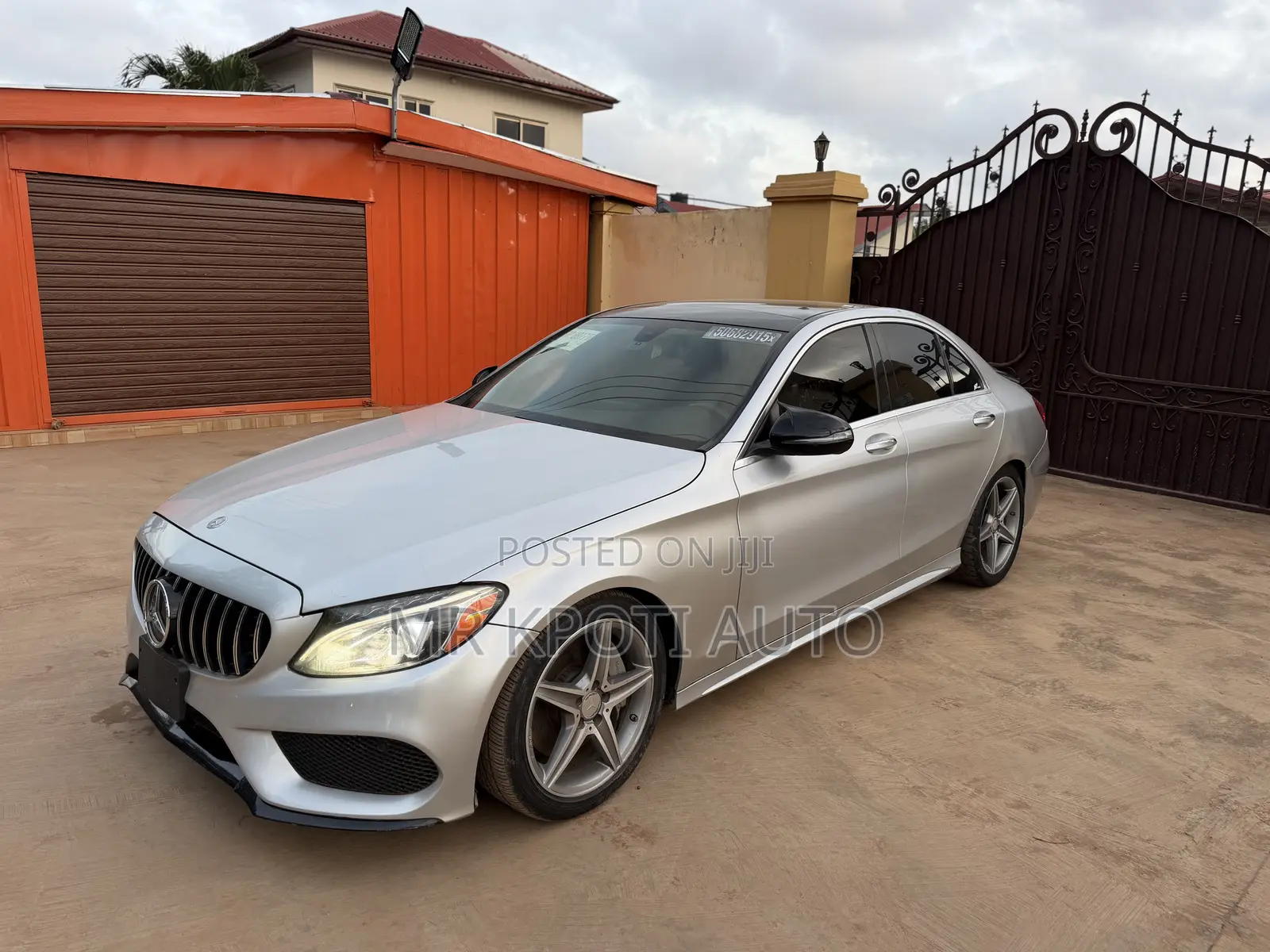 Mercedes-Benz C300 2017 Silver