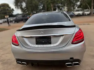 Mercedes-Benz C300 2017 Silver