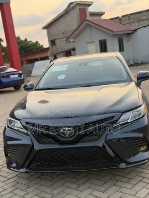 Toyota Camry 2020 Green