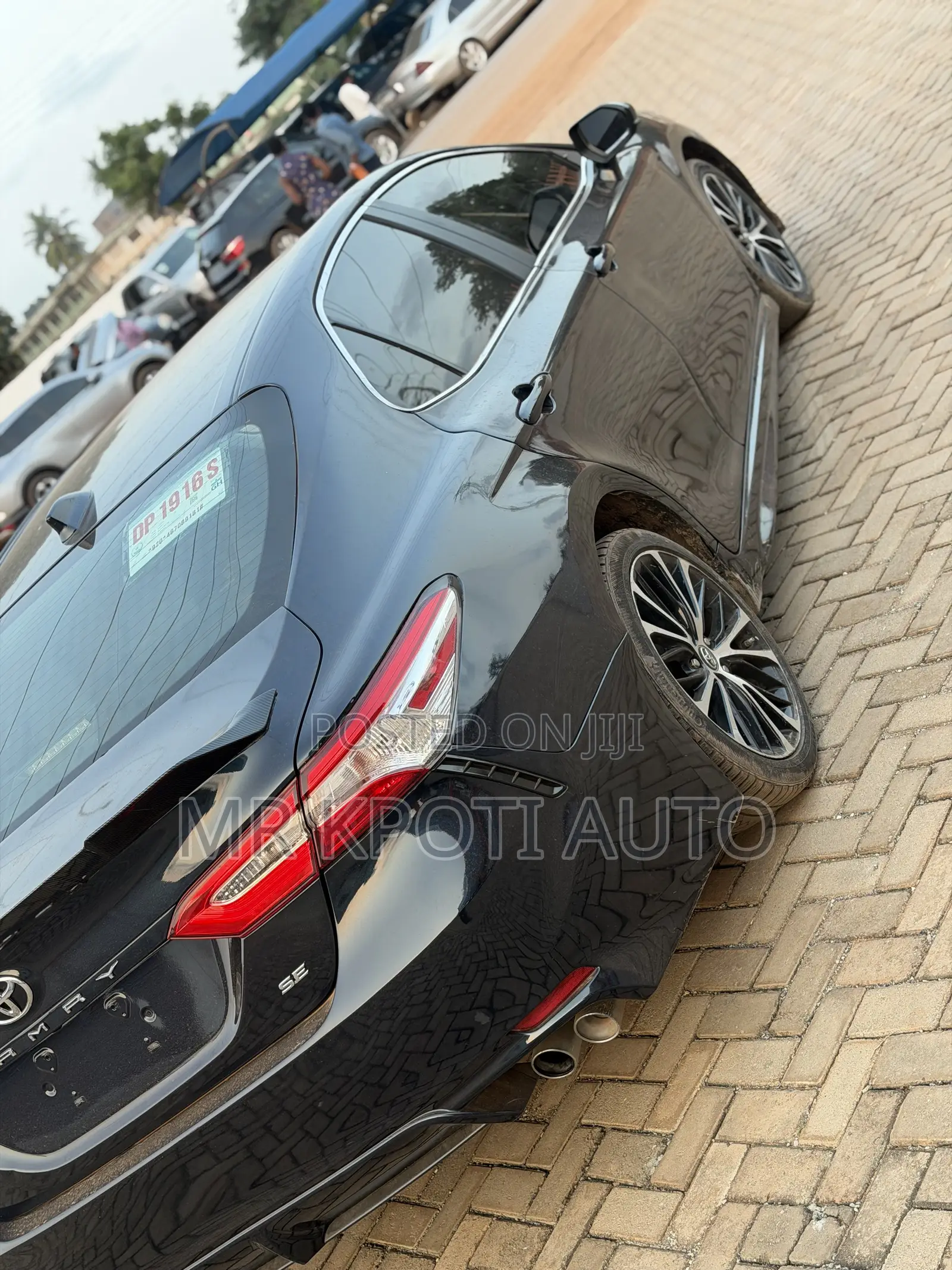 Toyota Camry 2020 Green