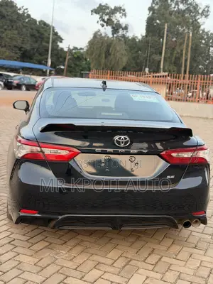 Toyota Camry 2020 Green