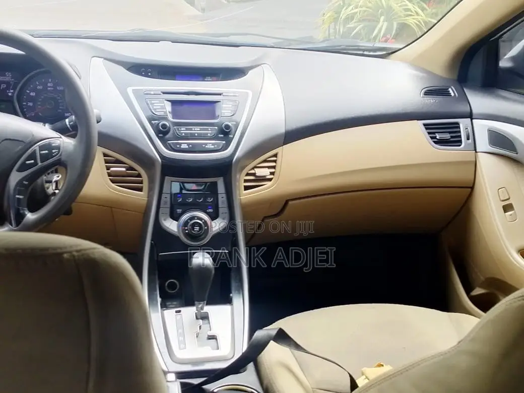 Hyundai Elantra 2013 White