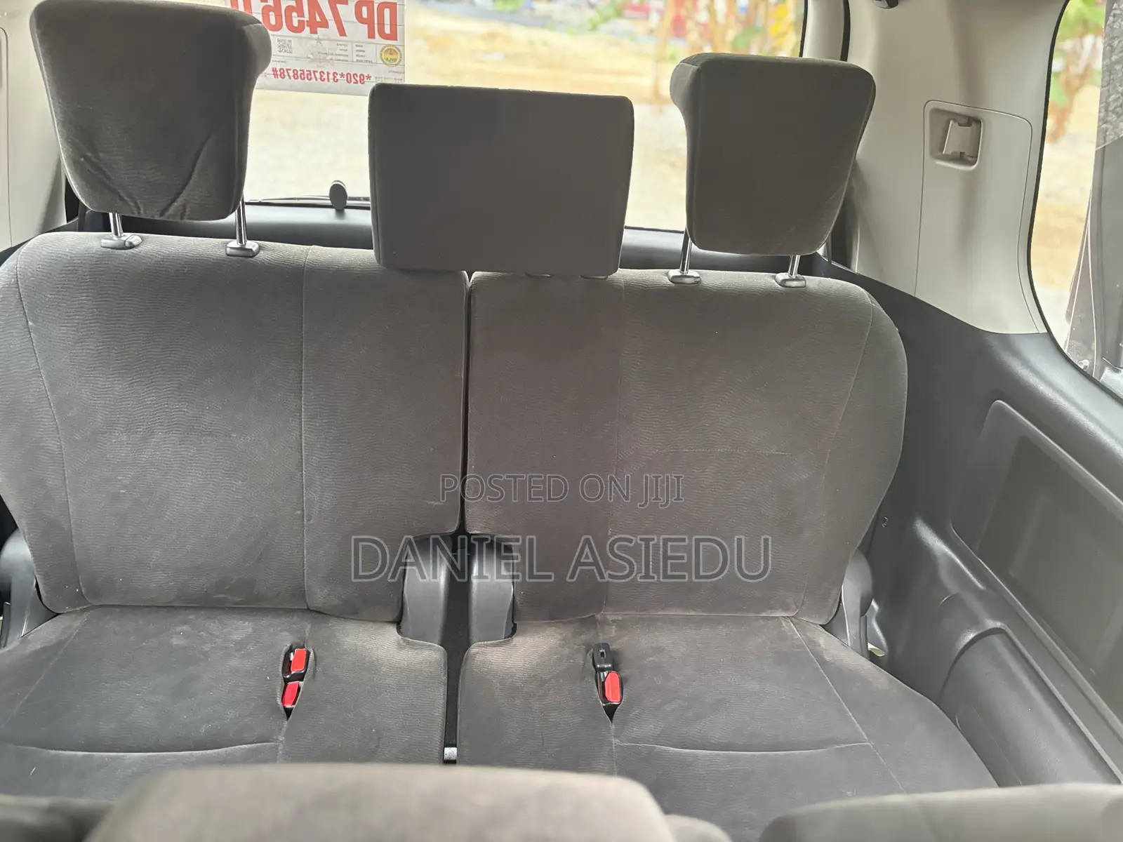 Toyota Noah 2.0 143hp FWD (8 Seater) 2011 Gray