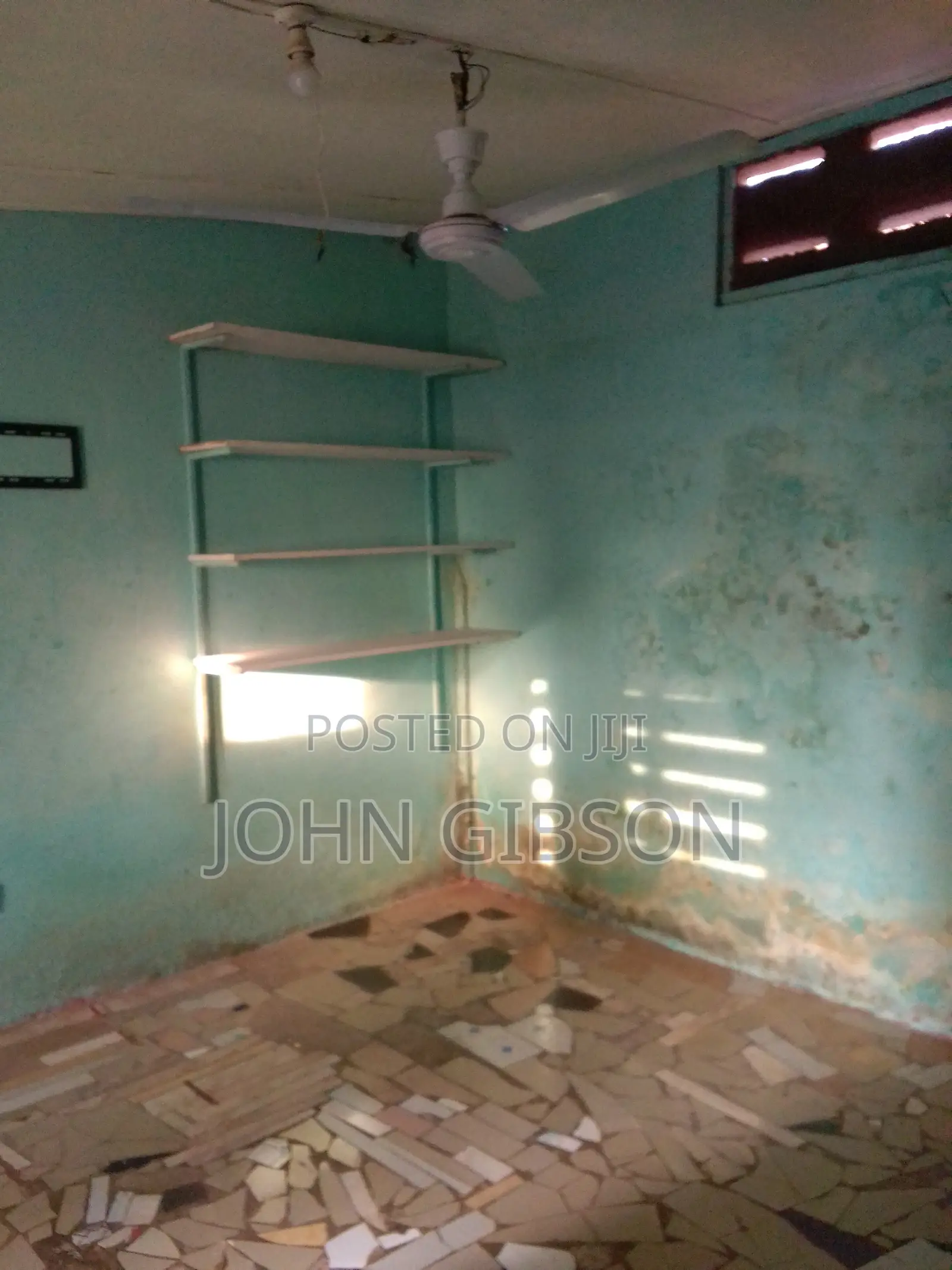 1bdrm Apartment in Single Room For Rent, Zongo Junction for rent