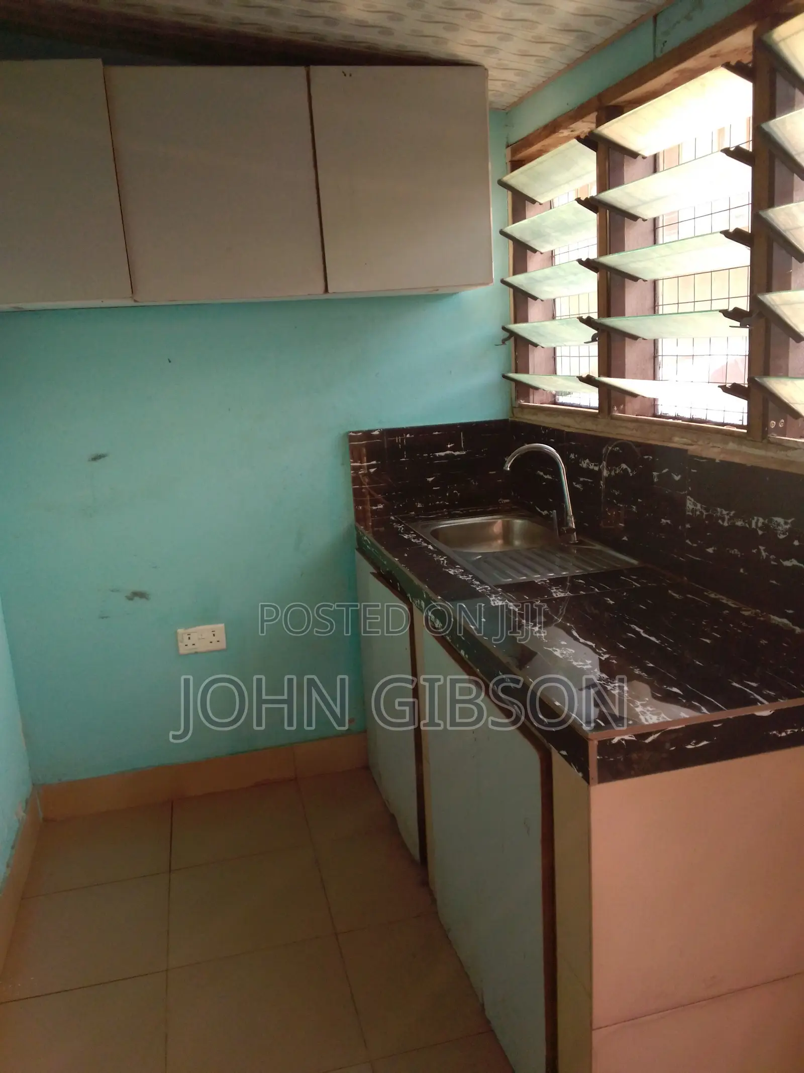 1bdrm Apartment in Single Room For Rent, Zongo Junction for rent
