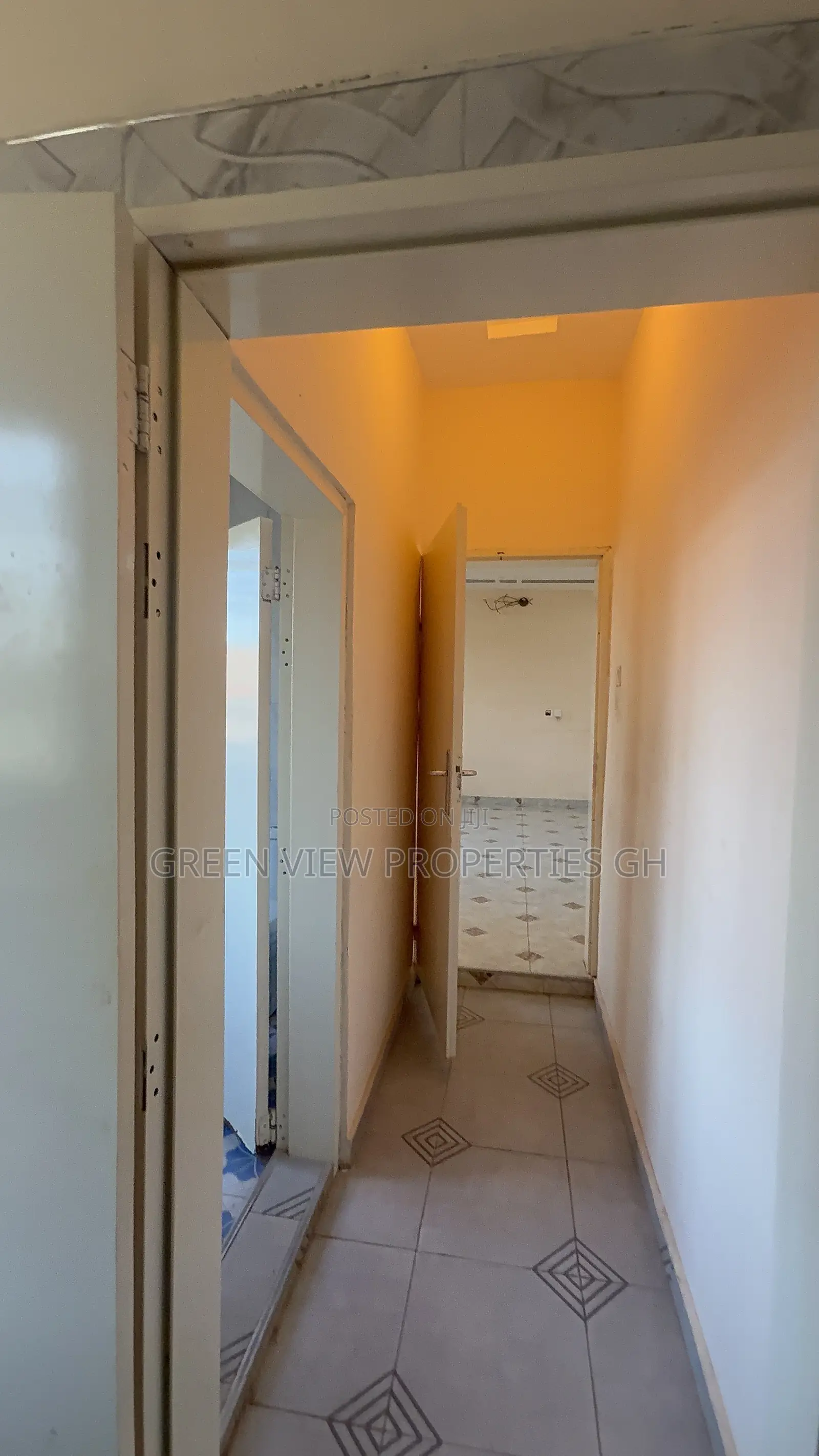 1bdrm Apartment in West Hills Mall Area for rent