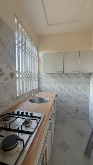 1bdrm Apartment in West Hills Mall Area for rent