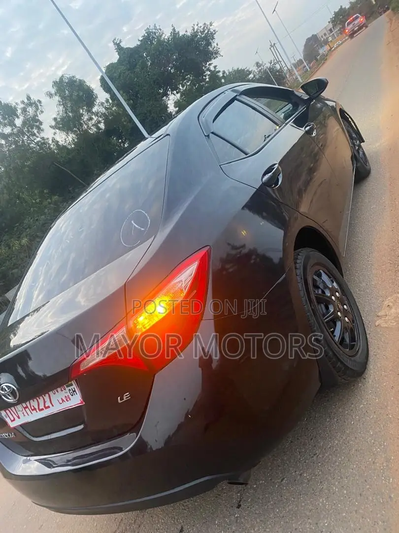 Toyota Corolla LE Eco (1.8L 4cyl 2A) 2019 Black