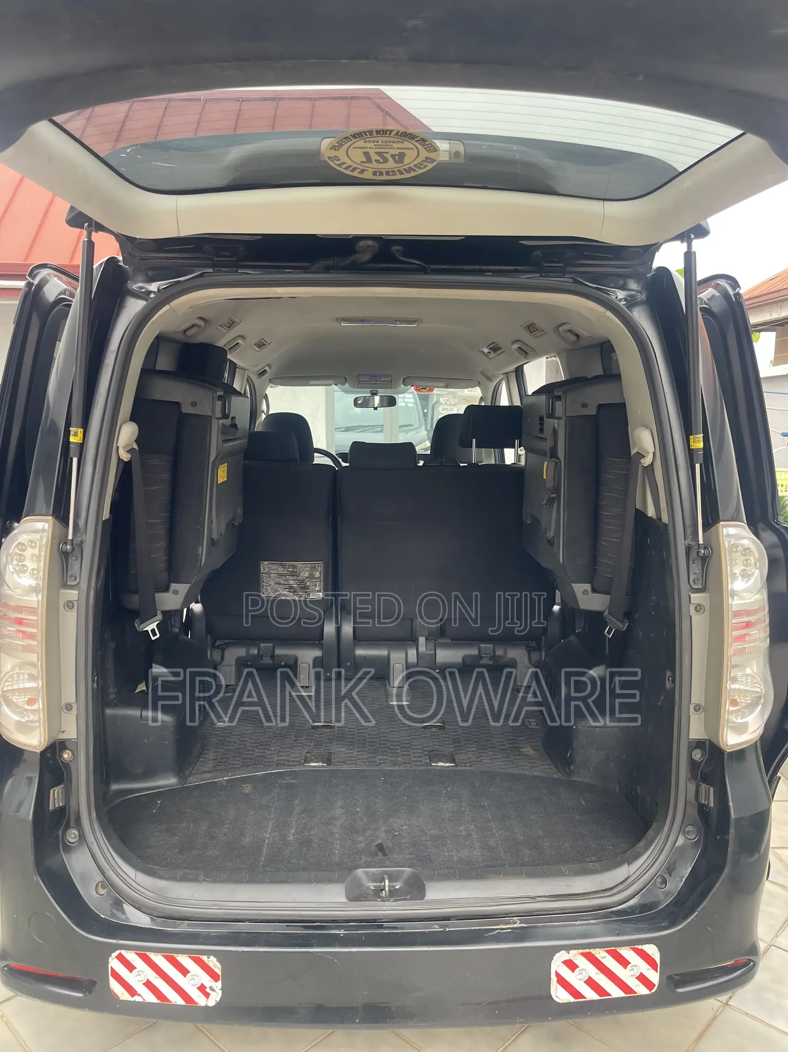 Toyota Voxy X 2WD 8-Seater 2013 Black