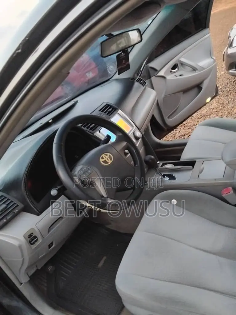 Toyota Camry 2011 Gray