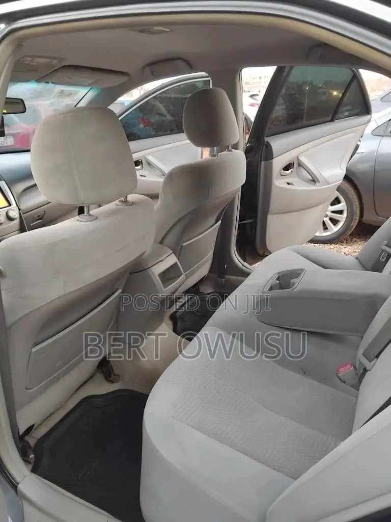 Toyota Camry 2011 Gray