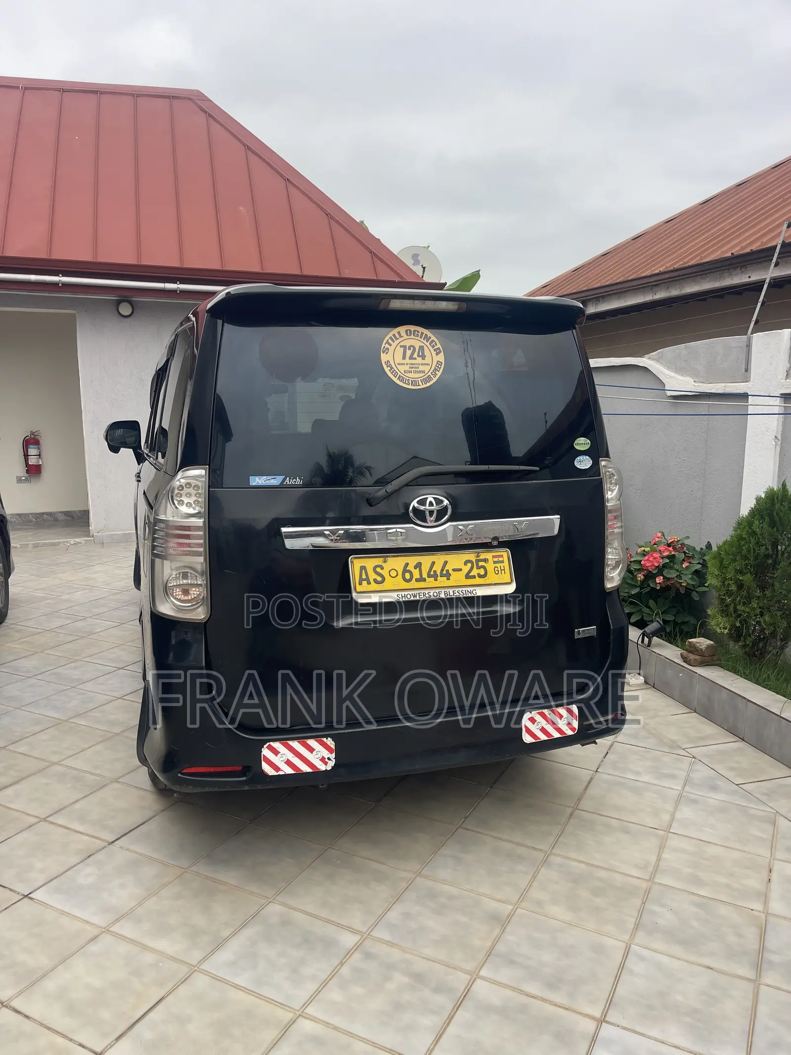 Toyota Voxy X 2WD 8-Seater 2013 Black