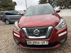 Nissan Kicks 2019 Red