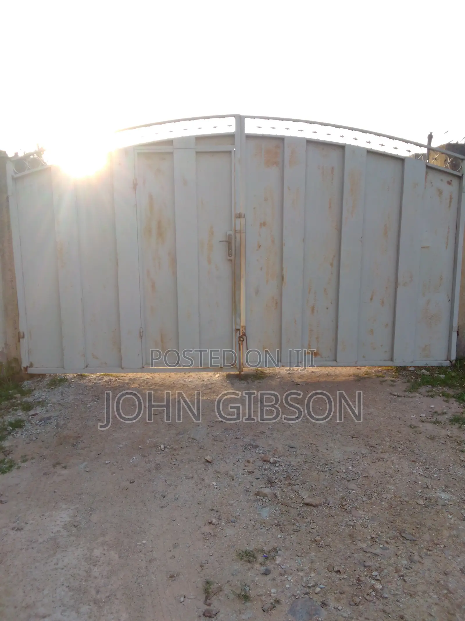1bdrm Apartment in Hostel Room, Zongo Junction for rent