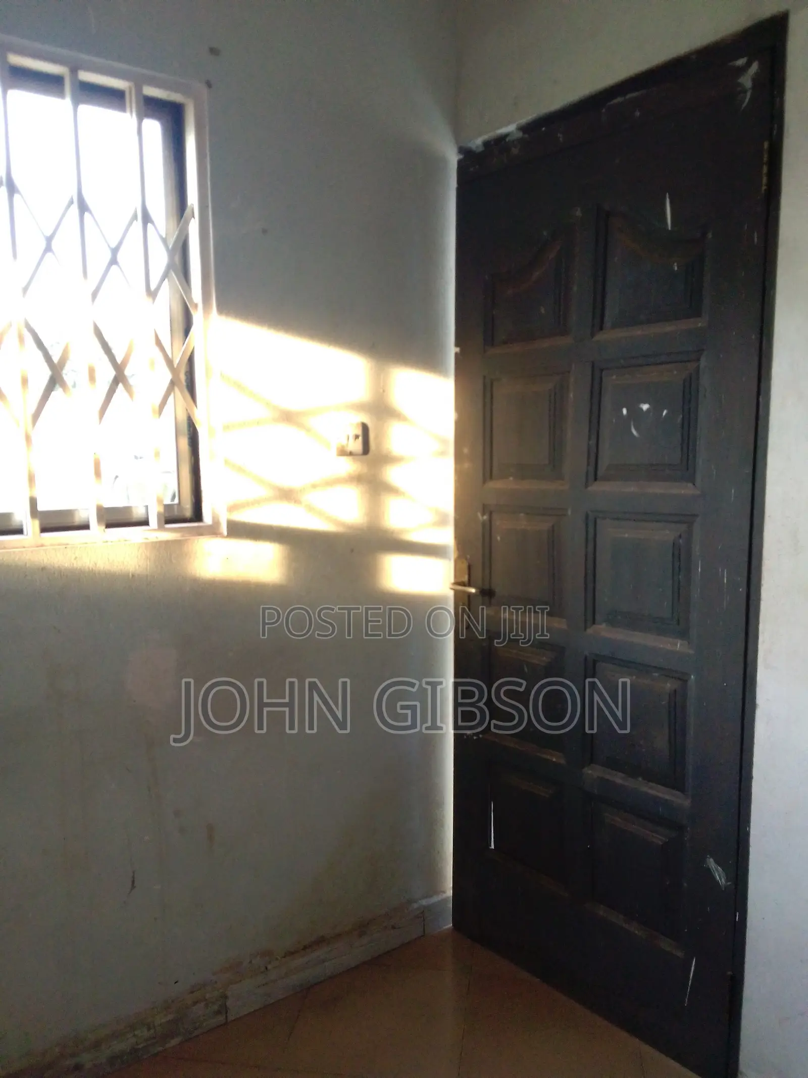 1bdrm Apartment in Hostel Room, Zongo Junction for rent