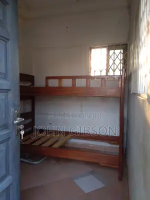 1bdrm Apartment in Hostel Room, Zongo Junction for rent