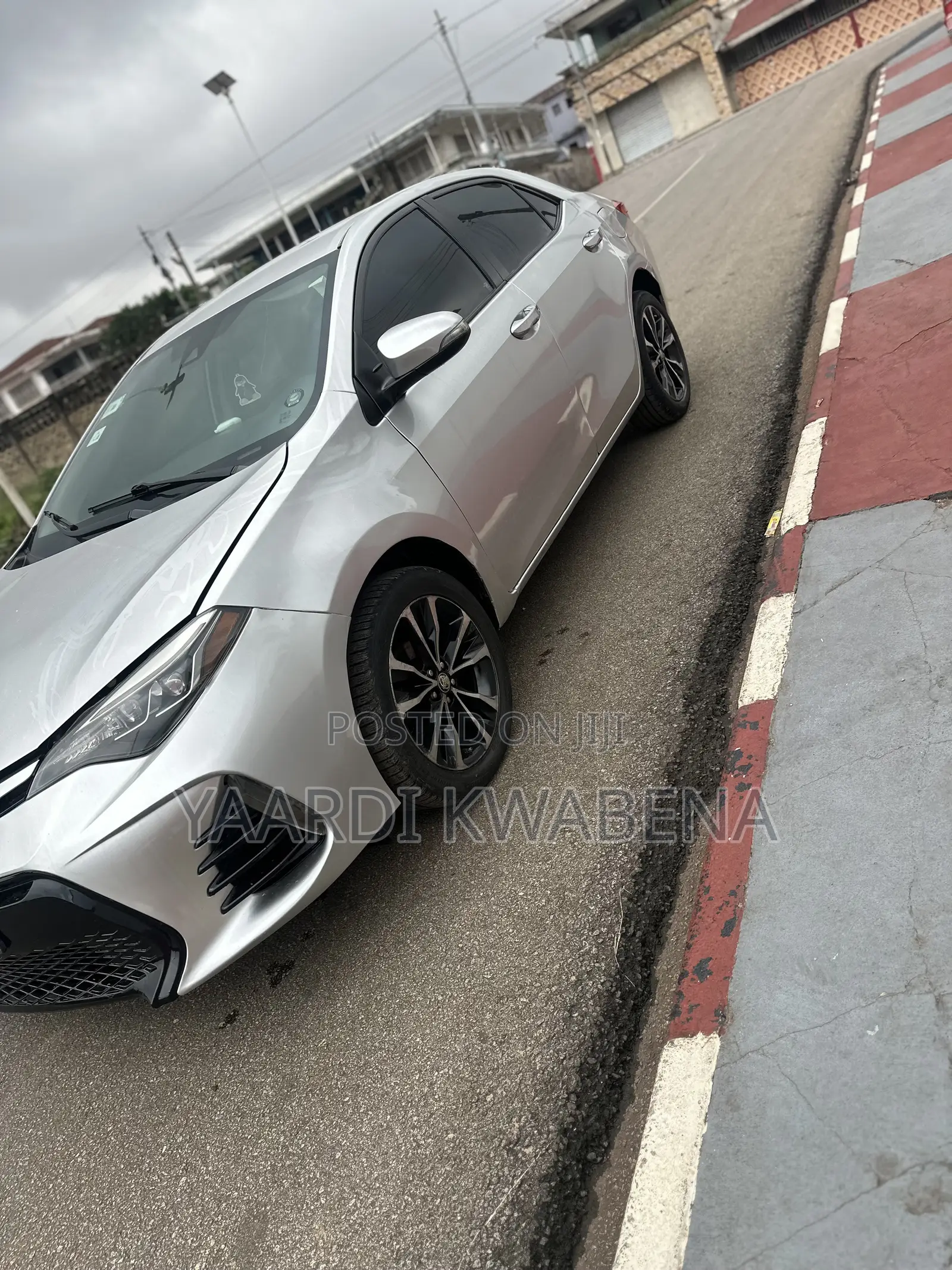 Toyota Corolla SE Special Edition 4dr Sedan (1.8L 4cyl CVT) 2017 Silver