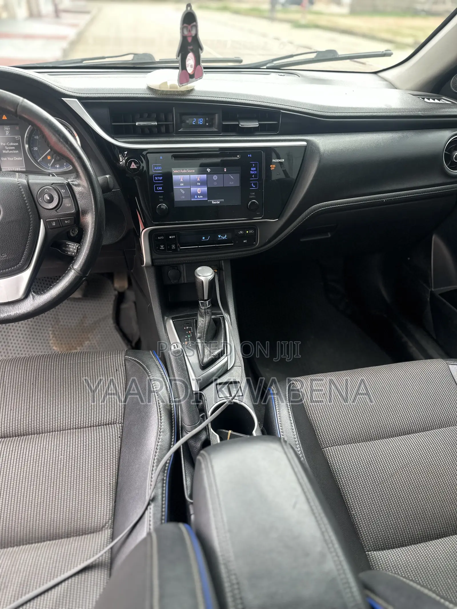 Toyota Corolla SE Special Edition 4dr Sedan (1.8L 4cyl CVT) 2017 Silver