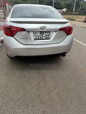 Toyota Corolla SE Special Edition 4dr Sedan (1.8L 4cyl CVT) 2017 Silver