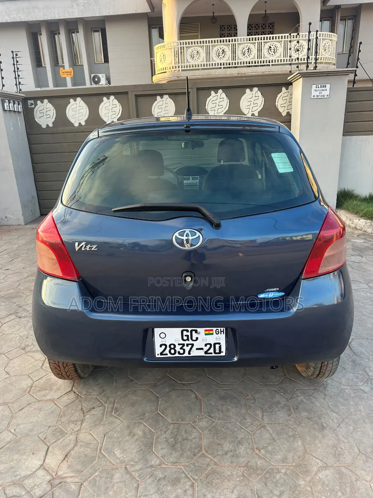 Toyota Vitz 2010 Blue