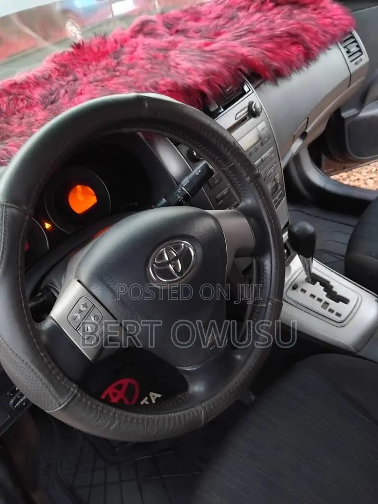 Toyota Corolla 2011 Gray