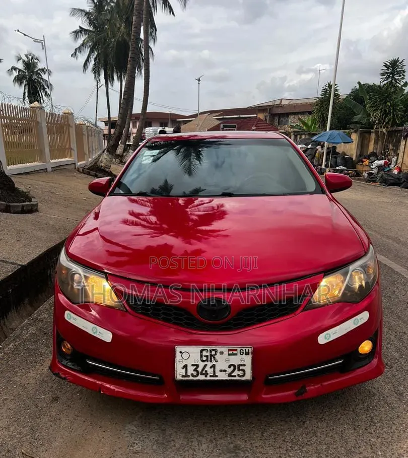 Toyota Camry 2014 Red