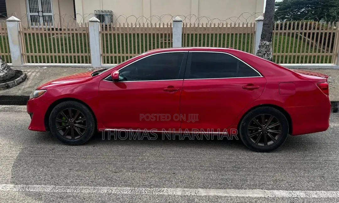 Toyota Camry 2014 Red