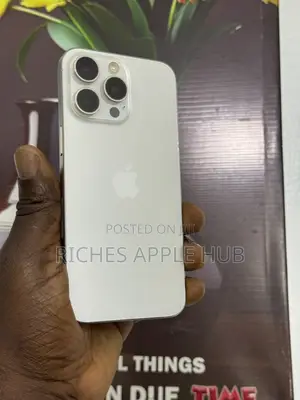 New Apple iPhone 15 Pro Max 256 GB White