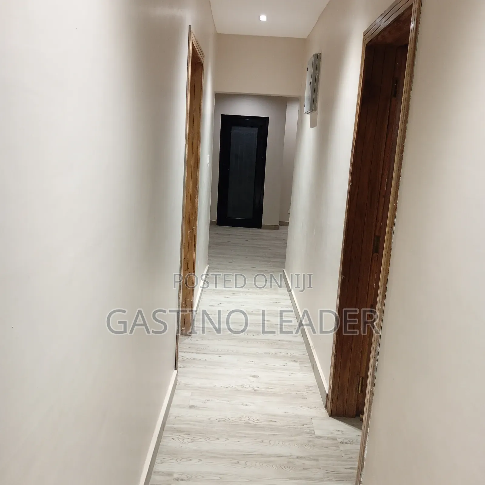 5bdrm House in Ashongman Estate, Police Station for sale