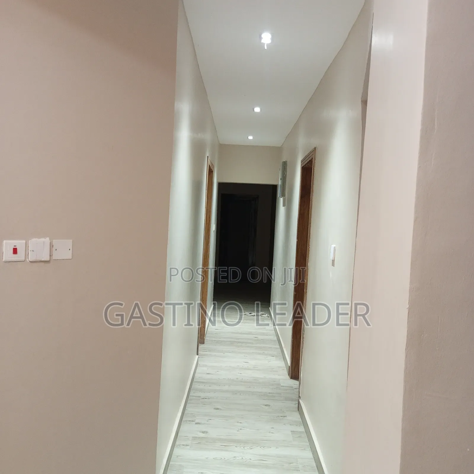 5bdrm House in Ashongman Estate, Police Station for sale