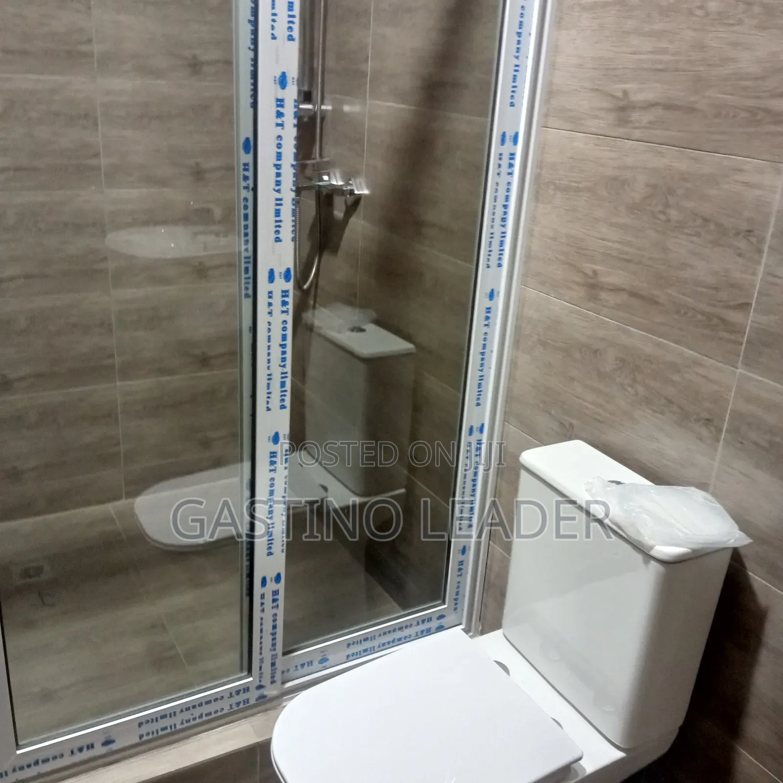 5bdrm House in Ashongman Estate, Police Station for sale