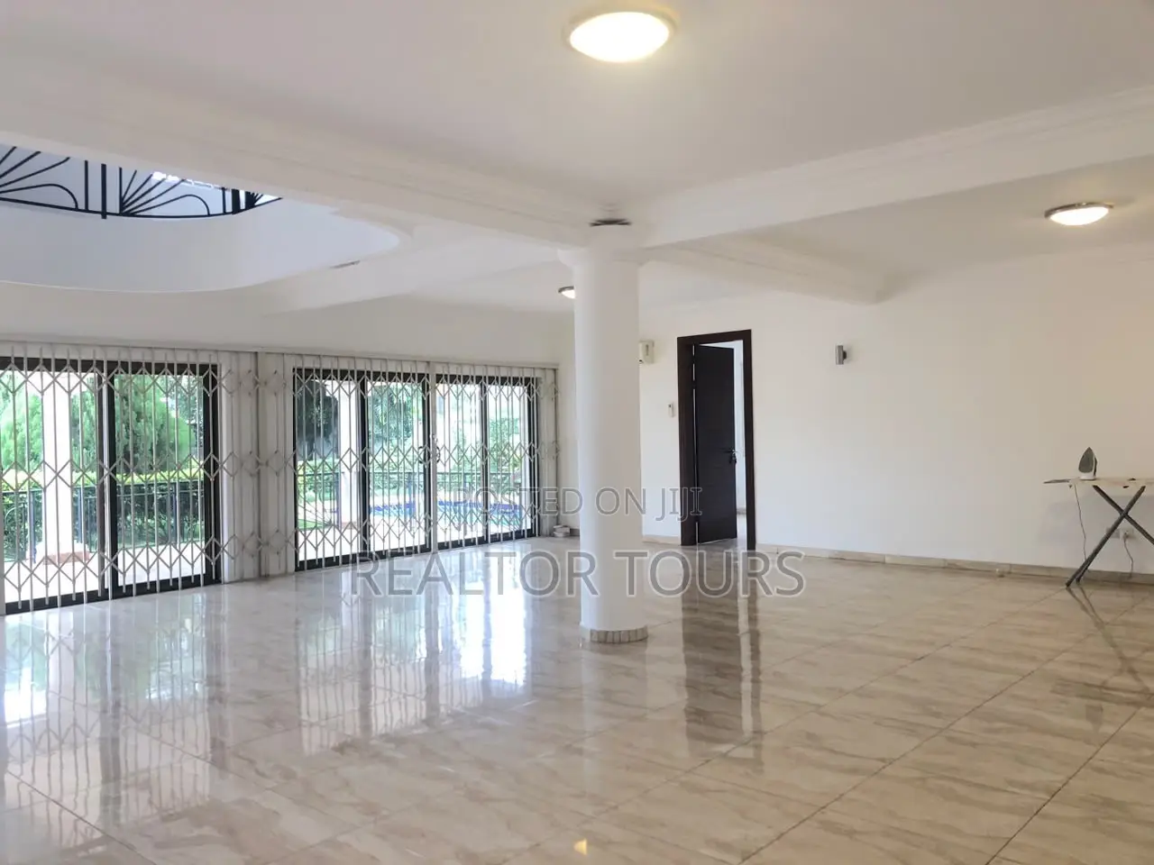 4bdrm House in Airport Residential Area for rent
