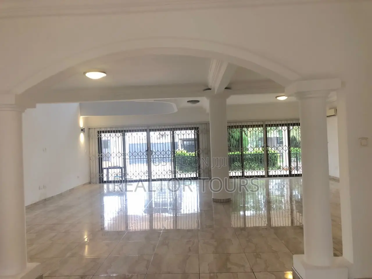 4bdrm House in Airport Residential Area for rent