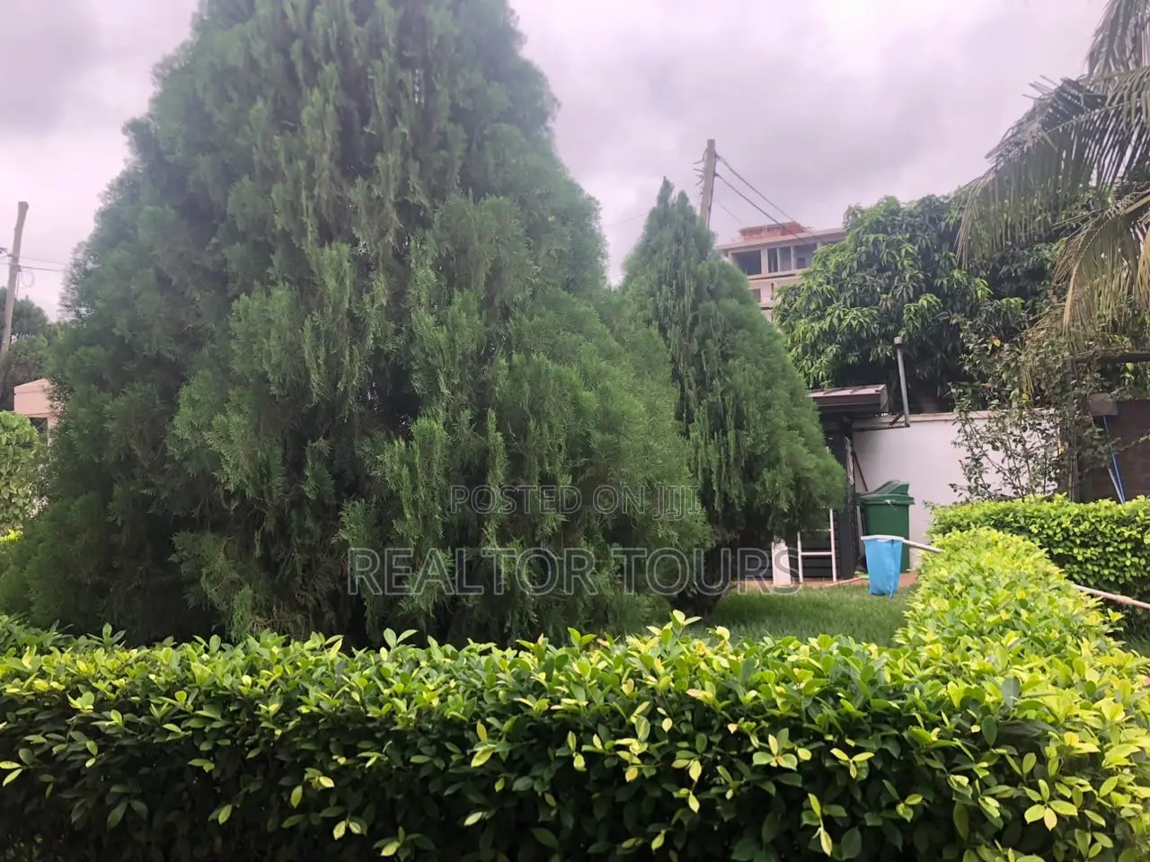 4bdrm House in Airport Residential Area for rent