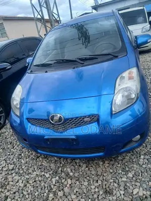 Toyota Vitz 2010 Blue