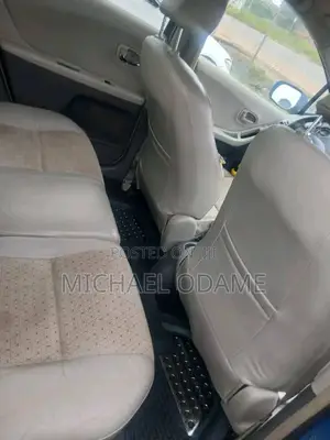 Toyota Vitz 2010 Blue
