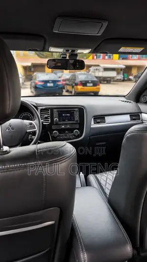 Mitsubishi Outlander 2.0 PHEV AWD 2021 Gray
