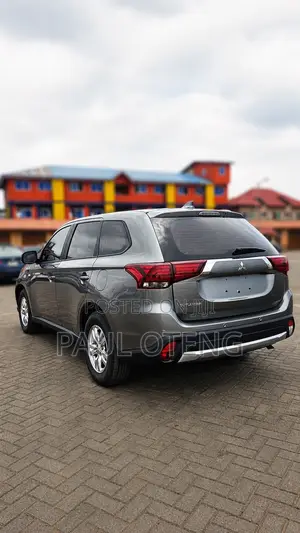 Mitsubishi Outlander 2.0 PHEV AWD 2021 Gray