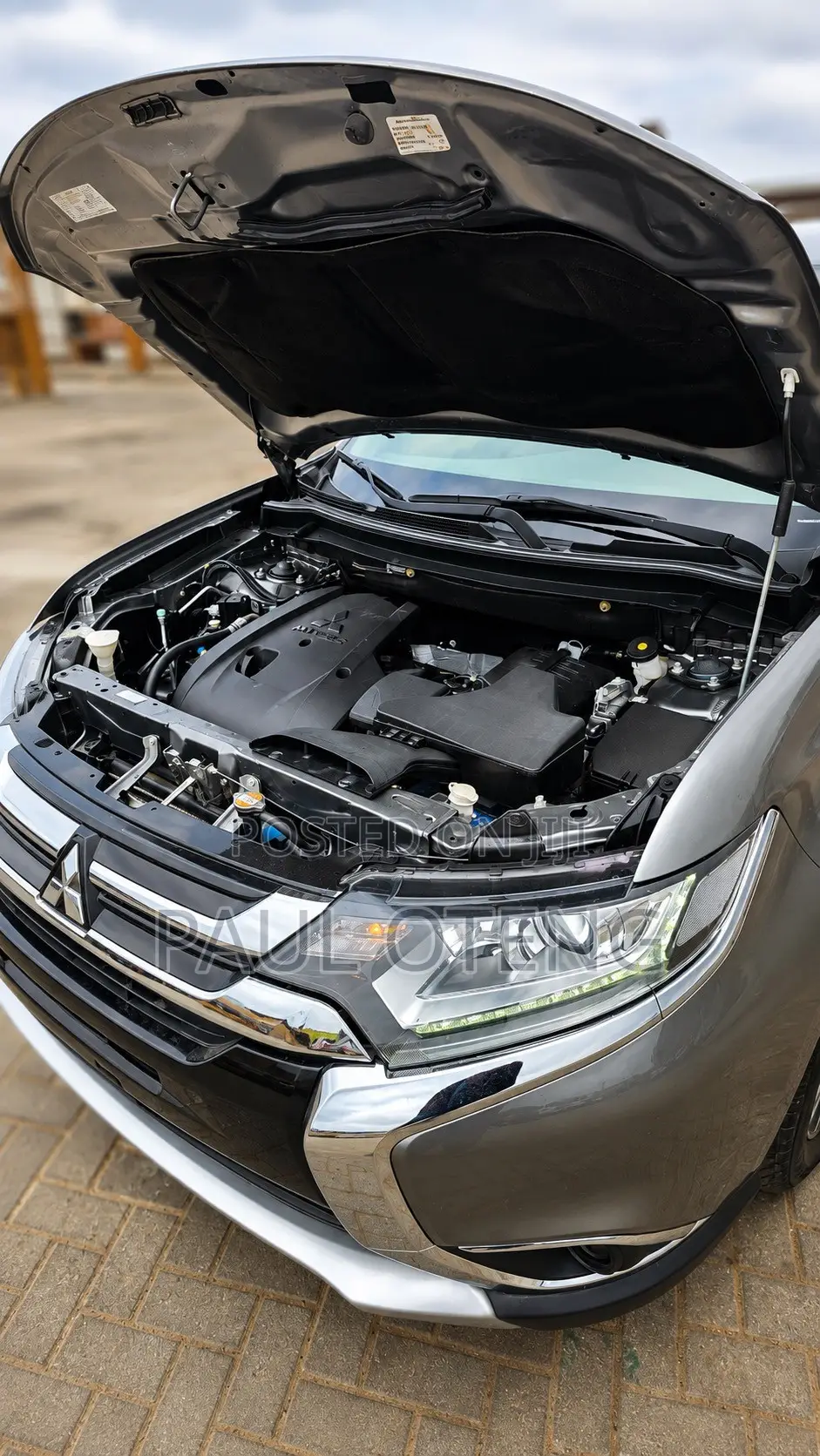 Mitsubishi Outlander 2.0 PHEV AWD 2021 Gray