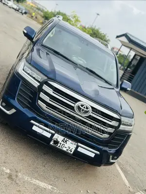 Toyota Land Cruiser Available for Rent