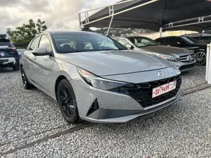 Hyundai Elantra 2021