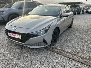 Hyundai Elantra 2021