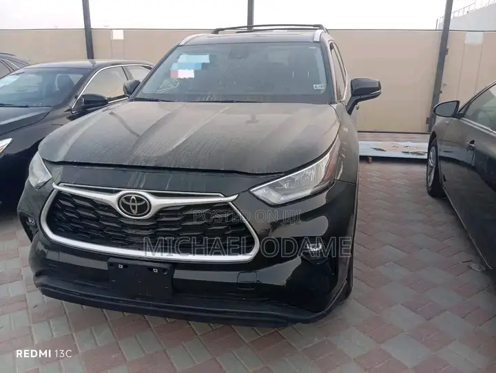 Toyota Highlander 2024 Black