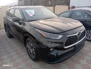 Toyota Highlander 2024 Black